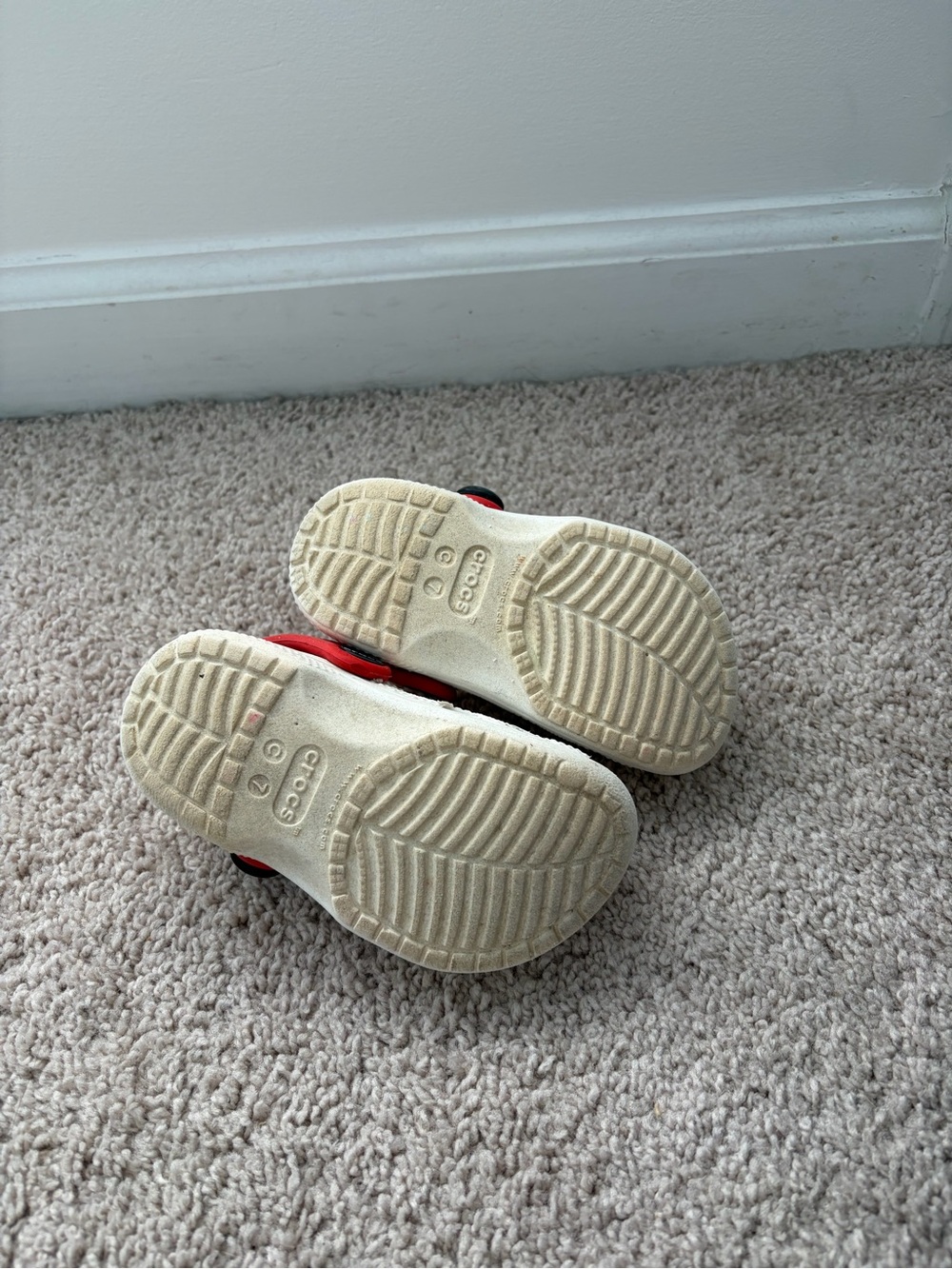 Mickey & Friends Crocs - Picture 8 of 8